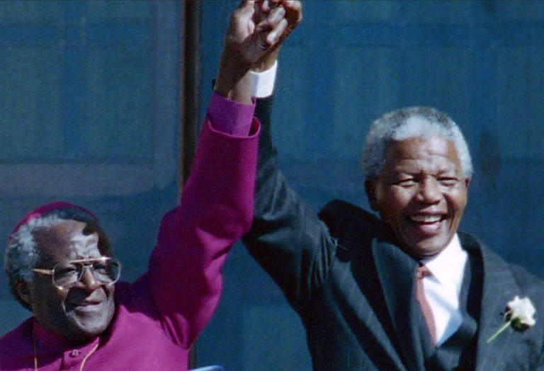 Desmond Tutu och Nelson Mandela, 1994. Foto: Jerry Holt/AP